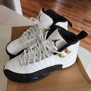 EUC Jordan 12 retro size 4y